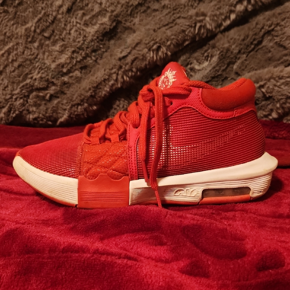 Nike Red Sports Shoes